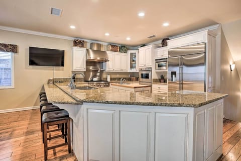 Kitchen | Fully Equipped | Cooking Basics