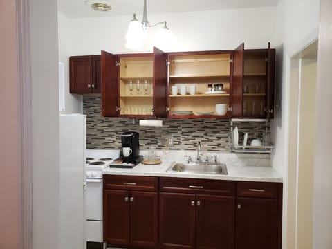 Fully Stocked Kitchen for your cooking needs 