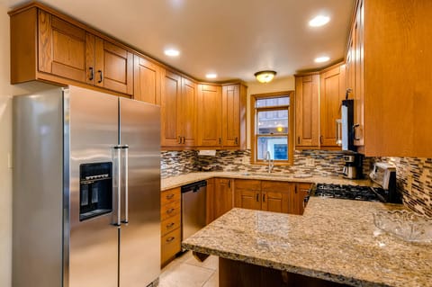 Ravens Bungalow kitchen