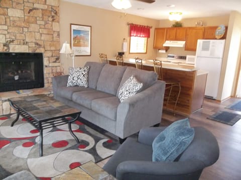 Open area so you can visit from kitchen to living room