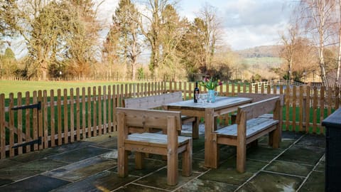 Patio and View, Chestnut Cottage, Bolthole Retreats