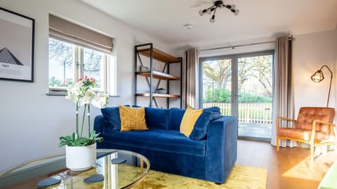 Living Room, Chestnut Cottage, Bolthole Retreats