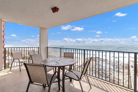 6th Floor Unit, Phoenix East II 2063, 3 Bedroom, 2 Bathroom. Sleeps 10 Managed by Island Rentals
