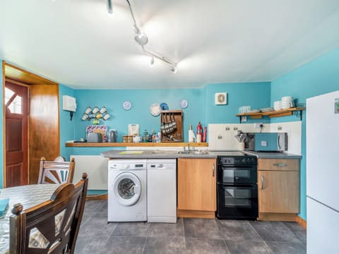 Kitchen/diner | The Stables - Ardtun Cottages, Isle of Mull