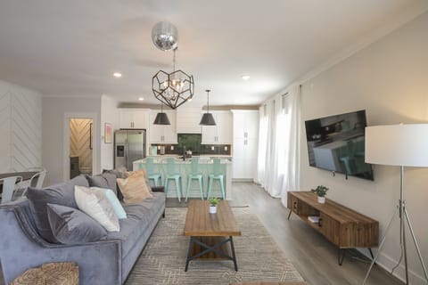 Honky Tonk Haven 1 - Living area