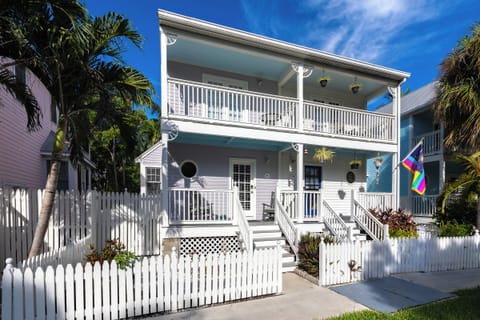 Welcome to Positively Poolside!