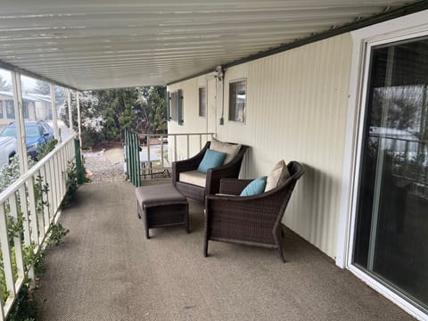 Front deck