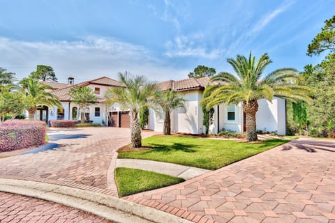 5200 Sq Ft of Luxury
