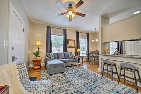 Texarkana Vacation Rental | 2BR | 1BA | 1,000 Sq Ft | Steps Required