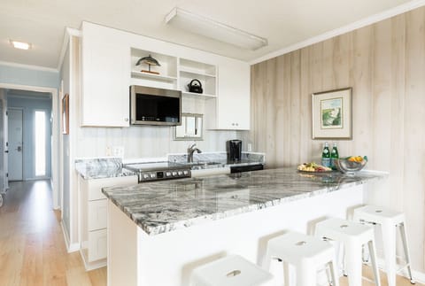 Enjoy the updated kitchen