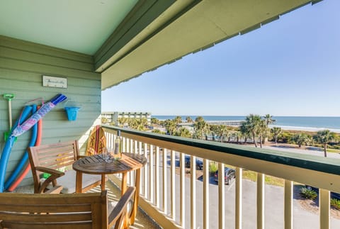 Ocean Views from this cozy condo by the sea