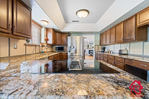 Beautiful kitchen perfect for the home chef