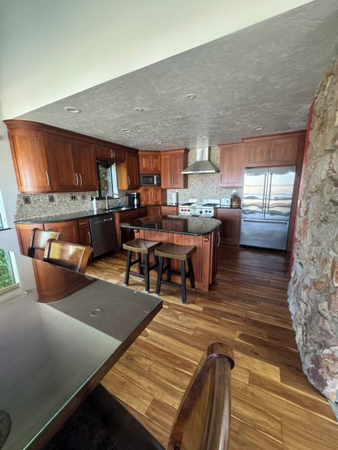Dining Area to Kitchen Area