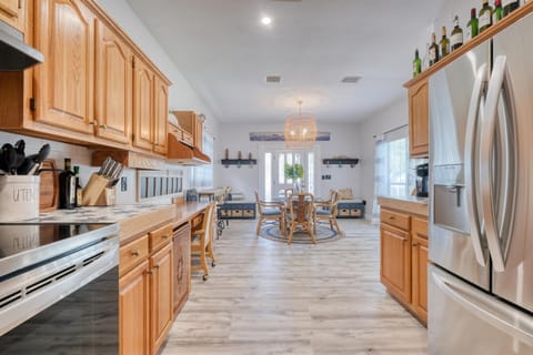 Lots and lots of room for the chef and guests to intermingle