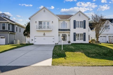 Exterior,Front Elevation,