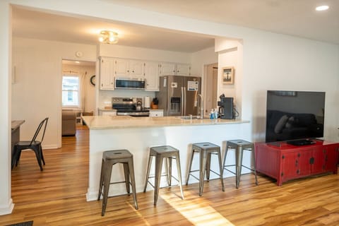 Updated Kitchen and Dining Nook