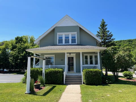 Lovely view of the porch
