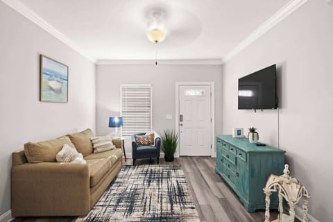 Stylish and spacious living room to relax and watch a movie - Free HBO! 