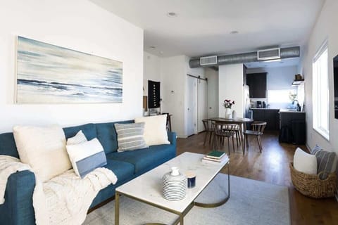 Open Floor Plan, Perfect For Entertaining!