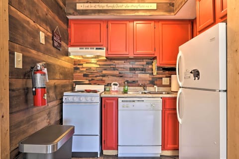 Kitchen | Fully Equipped