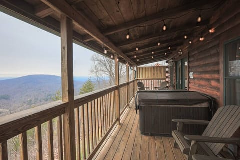 Hot Tub with Mountain Views