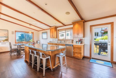 The kitchen island easily seats 4