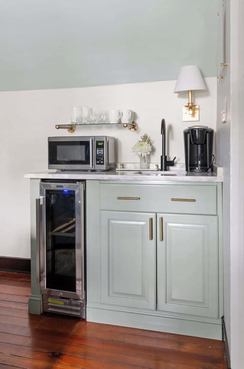 Kitchenette off the living room