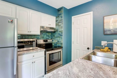 Kitchen | Fully Equipped | Cooking Basics | Drip Coffee Maker | Main Level