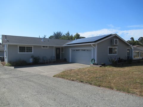 Welcome to the North Coast Retreat! A relaxing country coastal getaway