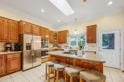 Blue Ridge Lakeside Chateau - Kitchen with Island