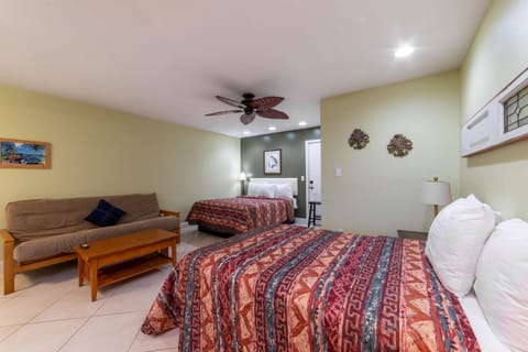 Quaint, Lakeside Family Suite with Deluxe Kitchen and Porch image 1
