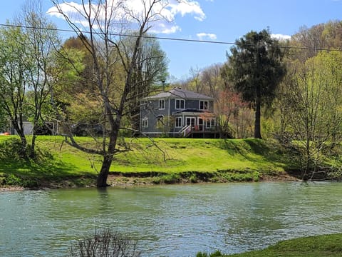 Direct private access and frontage to one mile of the Buckhannon River.