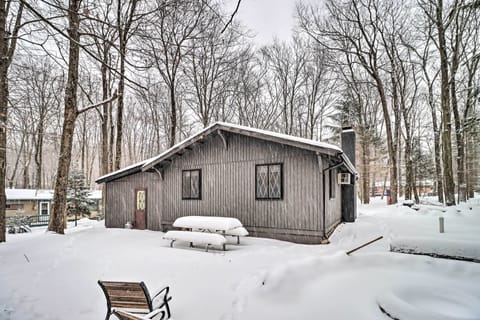 Pocono Lake Vacation Rental | 2BR | 1BA | 700 Sq Ft | 3 Steps to Enter