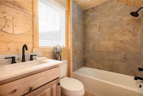 ❤️Relaxing Cabin studio, in Heart of the tri citie House in Bristol