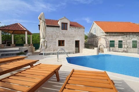 Holiday Home Swimming Pool