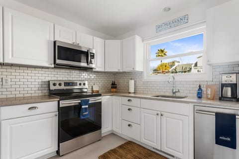 Five Minutes To Beach | Harbor Breeze