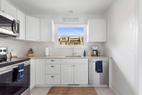 Five Minutes To Beach | Harbor Breeze