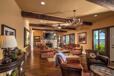 Watch a movie or entertain guests in this beautiful and spacious great room!