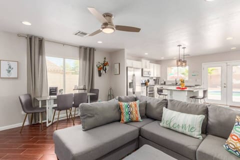 Wide open floor plan perfect for entertaining!