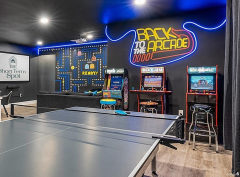 🕹️ Level up your stay with our epic retro arcade and game lounge – ready for friendly battles and unforgettable memories.
