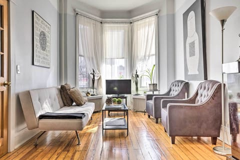 Jersey City Vacation Rental | 3BR | 1.5BA | Stairs Required | 1,700 Sq Ft