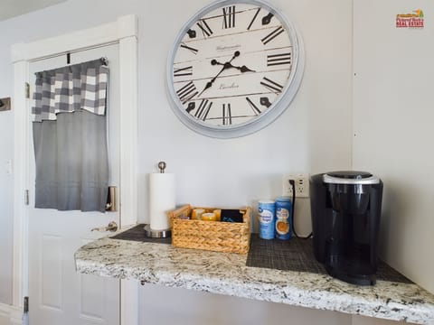 Keurig & Regular Pot