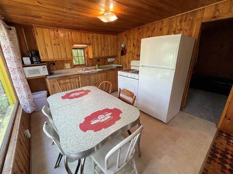 Cabin 8's kitchen/dining area