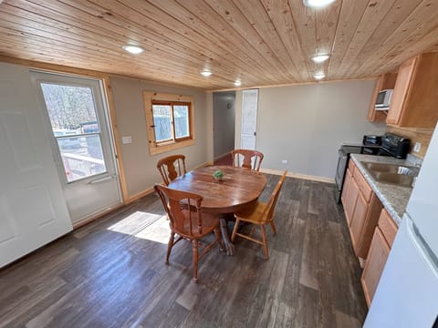 Cabin 10's kitchen/dining area
