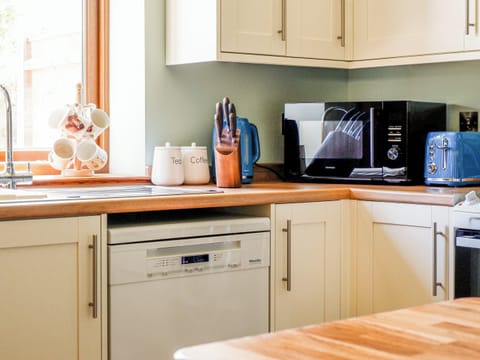 Kitchen | The Milking Parlour, Anslow, near Burton upon Trent