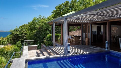 Pool & Terrace