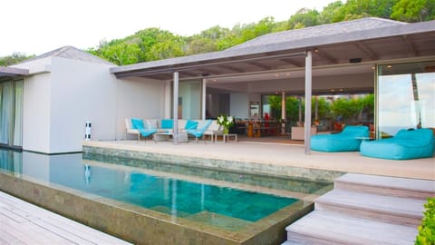 Pool & Terrace