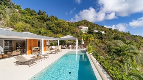 Pool & Terrace