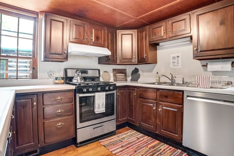 Thunderbird Main Cabin