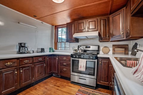 Thunderbird Main Cabin